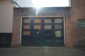 Duizenddraadsteeg , Leiden