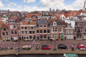 Apothekersdijk 21, Leiden