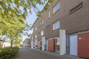 Simon van Ooststroomhof 27, OEGSTGEEST