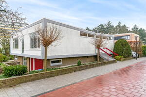 Uhlenbeckkade 24, Leiden