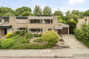 Nassaulaan 122, Zoeterwoude