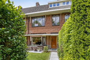 Laan van Oud-Poelgeest 34, Oegstgeest