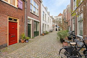 Salomonsteeg 1, Leiden