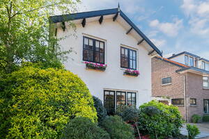 Julianastraat 7, Warmond