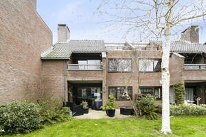 Troelstraplein 11, Leiden