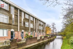 Aletta Jacobsplantsoen 104, Voorschoten