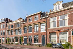 Apothekersdijk 21, Leiden