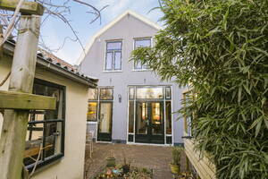 Rijn en Schiekade 100, Leiden