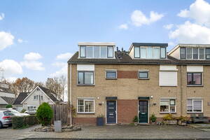 Weegbreelaan 32, Zoeterwoude