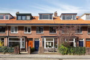 Hugo de Vriesstraat 8, LEIDEN