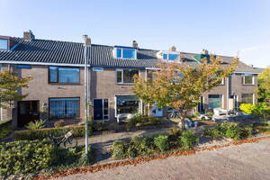 Van Poelgeestlaan 31, LEIDERDORP