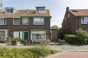 Steenbakkerslaan 24, LEIDERDORP