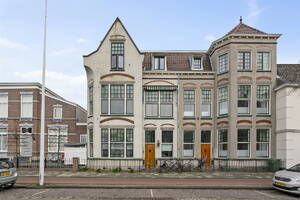 Hoge Rijndijk 8, LEIDEN