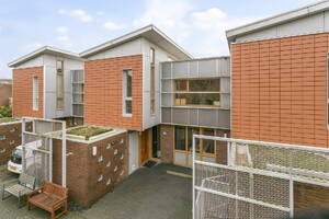 Senecastraat 28, LEIDEN