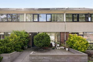 Vossiuslaan 16, LEIDERDORP