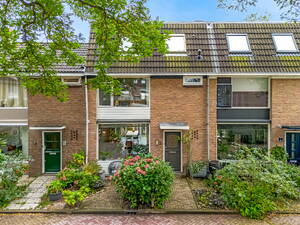 Julianapark 2, Zoeterwoude